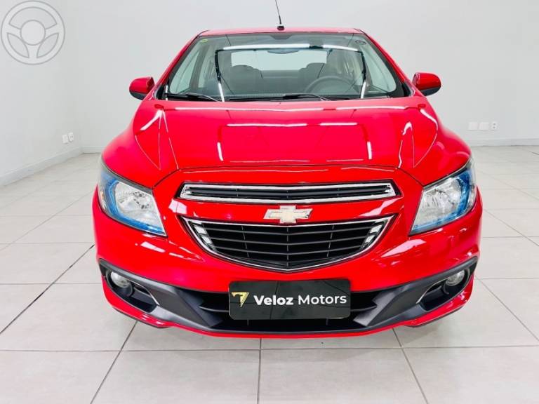 CHEVROLET - PRISMA 1.4 MPFI LTZ 8V FLEX 4P MANUAL - 2013/2014 - VERMELHA - R$ 49.900,00