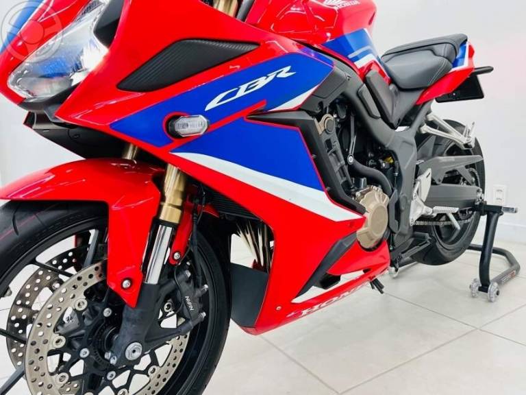 HONDA - CBR 650R - 2022/2022 - VERMELHA - R$ 55.900,00