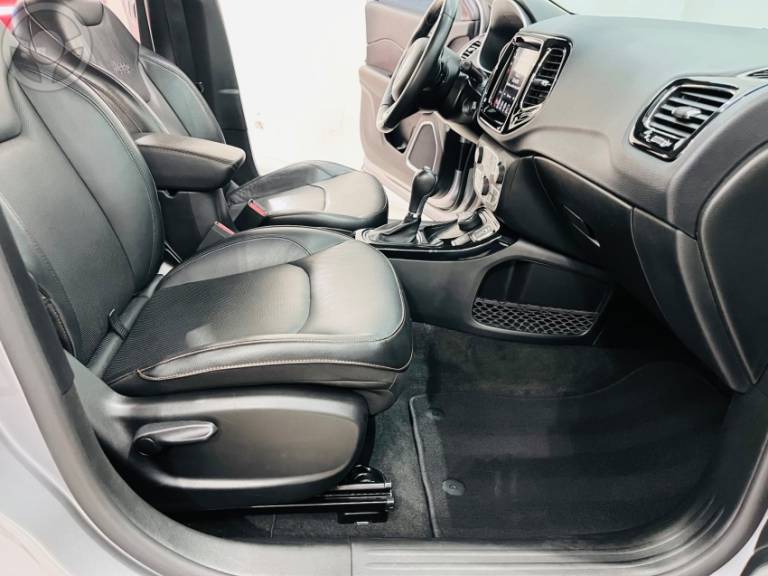 JEEP - COMPASS 2.0 16V DIESEL LIMITED 4X4 AUTOMÁTICO - 2020/2020 - PRATA - R$ 122.990,00