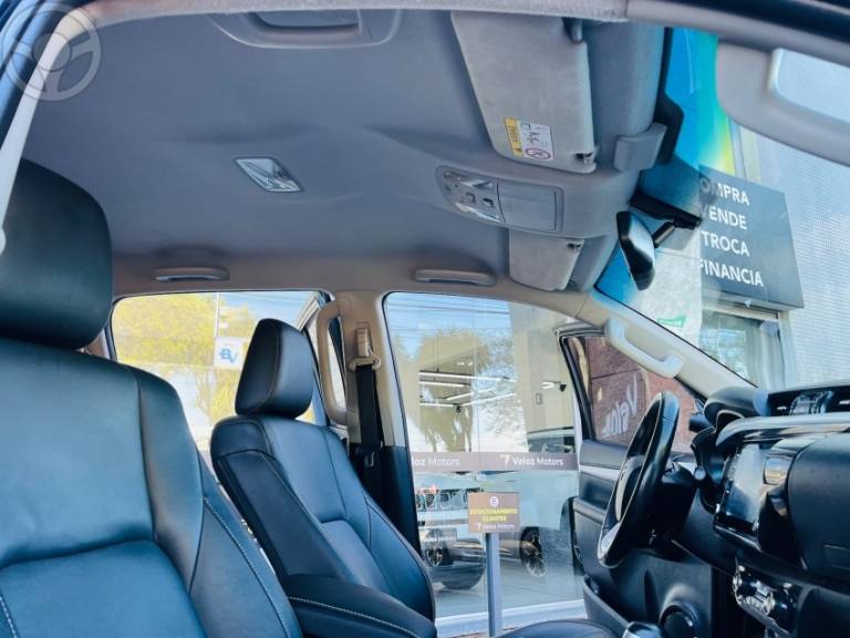 TOYOTA - HILUX 2.8 SRV 4X4 CD 16V DIESEL 4P AUTOMÁTICO - 2020/2020 - PRETA - R$ 197.900,00