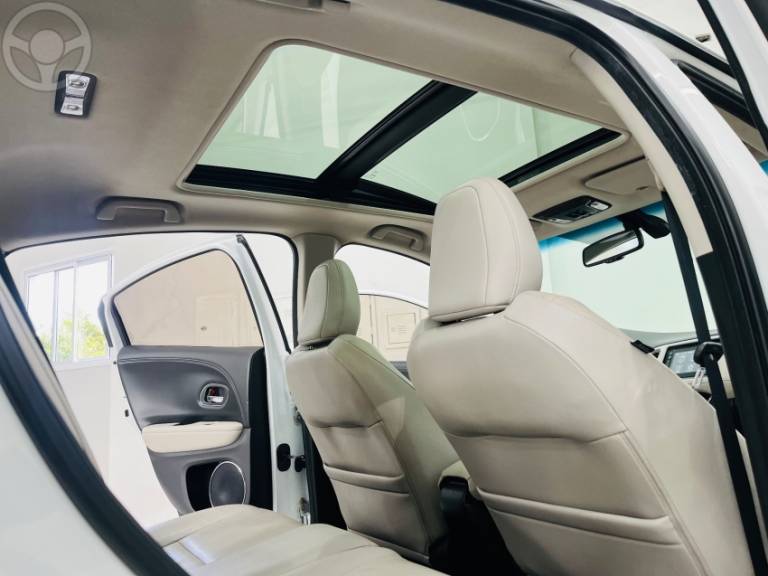 HONDA - HR-V 1.5 16V FLEX TOURING TURBO 4P AUTOMÁTICO - 2019/2020 - BRANCA - R$ 134.900,00