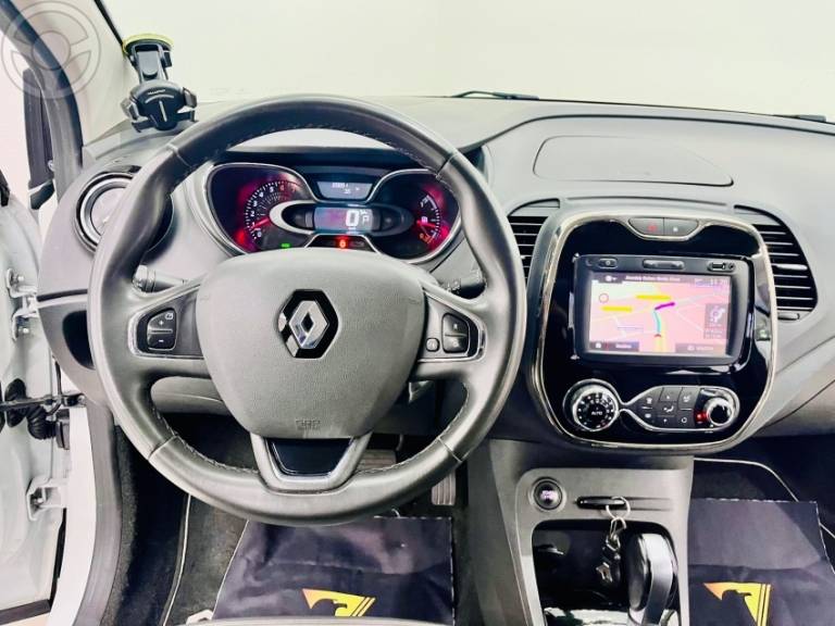 RENAULT - CAPTUR 2.0 16V FLEX INTENSE AUTOMÁTICO - 2019/2019 - BRANCA - R$ 79.900,00