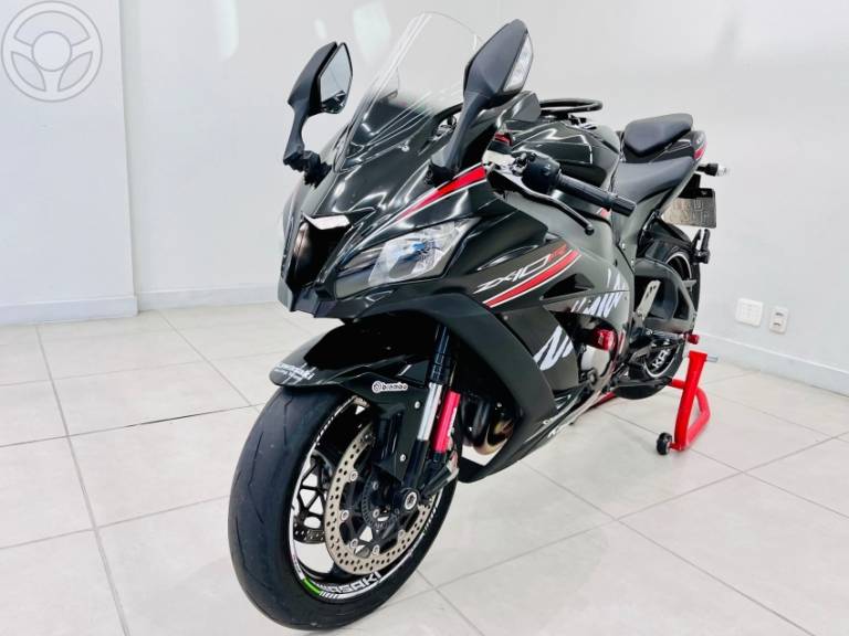 KAWASAKI - Z-1000 ABS - 2016/2017 - PRETA - R$ 73.500,00