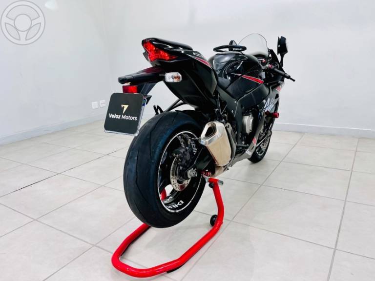 KAWASAKI - NINJA ZX-10R SE ABS - 2016/2017 - PRETA - R$ 71.900,00