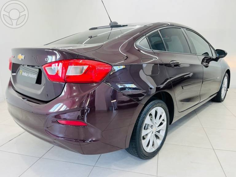 CHEVROLET - CRUZE 1.4 TURBO LT 16V FLEX 4P AUTOMÁTICO - 2017/2017 - VERMELHA - R$ 79.900,00