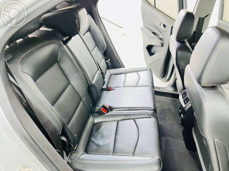 CHEVROLET - EQUINOX 2.0 16V TURBO LT AUTOMÁTICO - 2018/2018 - PRATA - R$ 109.900,00