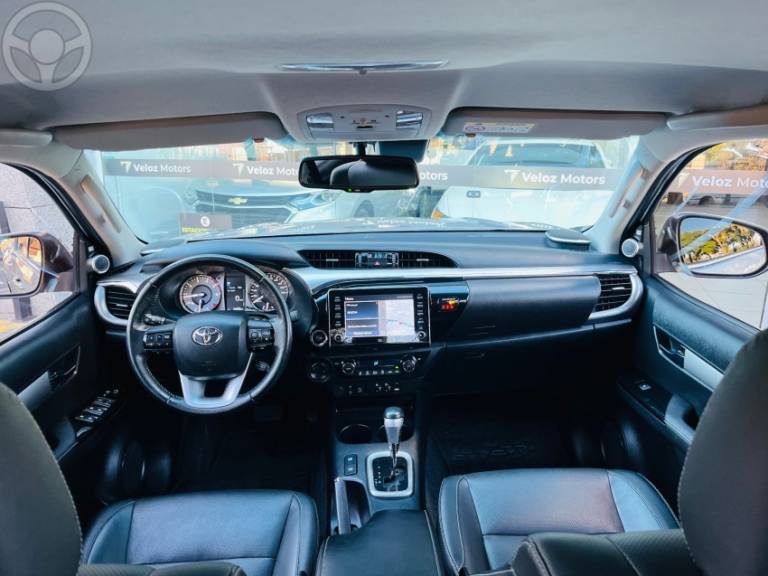 TOYOTA - HILUX 2.8 SRX PLUS 4X4 CD TURBO DIESEL 4P AUTOMÁTICO - 2021/2021 - PRATA - R$ 244.990,00