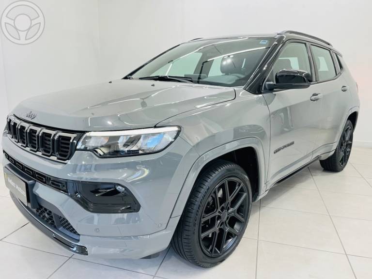 JEEP - COMPASS 2.0 HURRICANE BLACKHAWK 4X4 TURBO 4P AUTOMÁTICO - 2024/2025 - CINZA - R$ 216.900,00