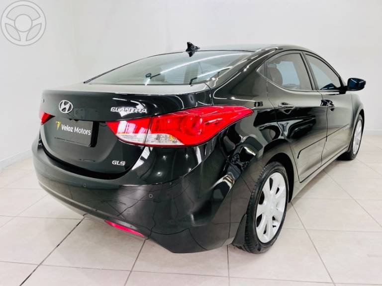 HYUNDAI - ELANTRA 2.0 GLS 16V FLEX 4P AUTOMÁTICO - 2012/2013 - PRETA - R$ 65.900,00