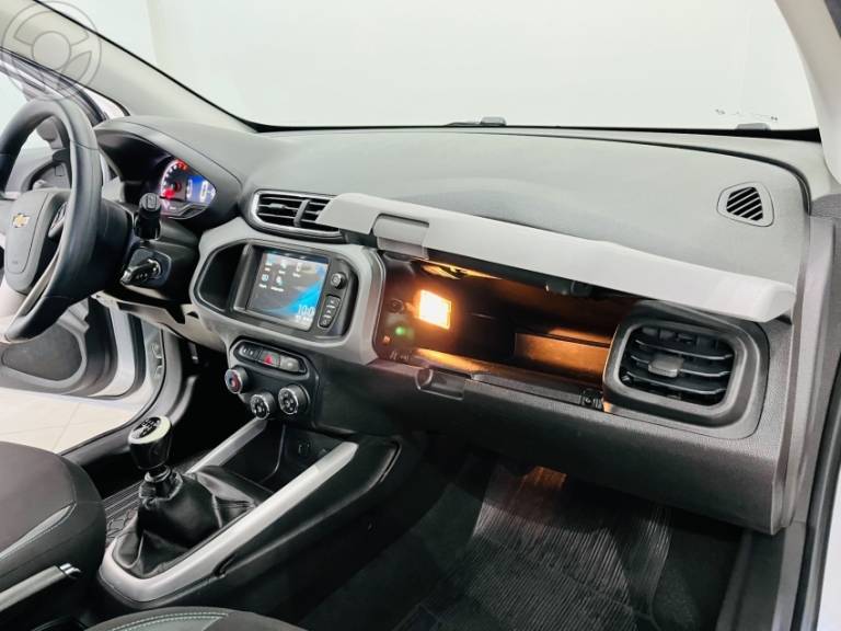 CHEVROLET - ONIX 1.0 MPFI LT 8V FLEX 4P MANUAL - 2019/2019 - PRATA - R$ 58.500,00