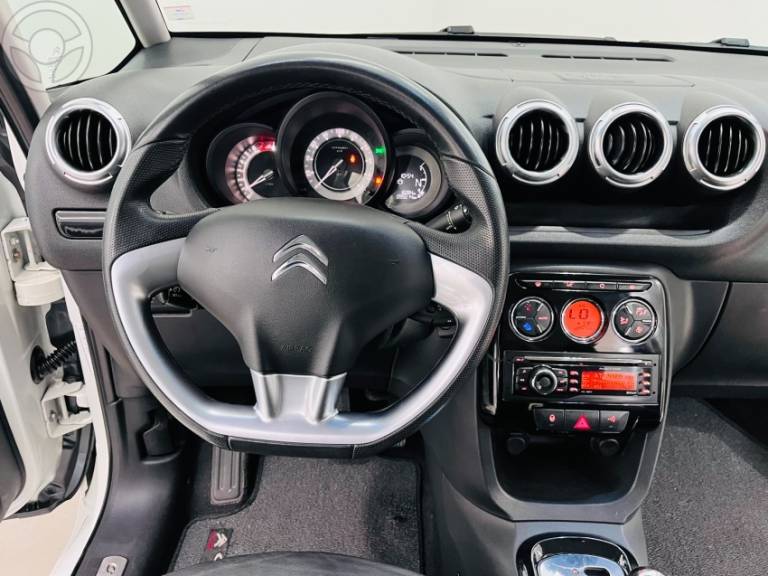 CITROËN - C3 PICASSO 1.6 EXCLUSIVE 4P FLEX AUTOMÁTICO - 2014/2015 - BRANCA - R$ 43.900,00