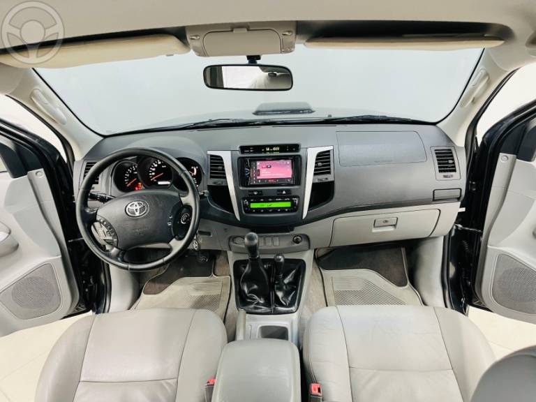 TOYOTA - HILUX 3.0 SRV 4X4 CD 16V TURBO INTERCOOLER DIESEL 4P MANUAL - 2010/2011 - PRETA - R$ 114.900,00