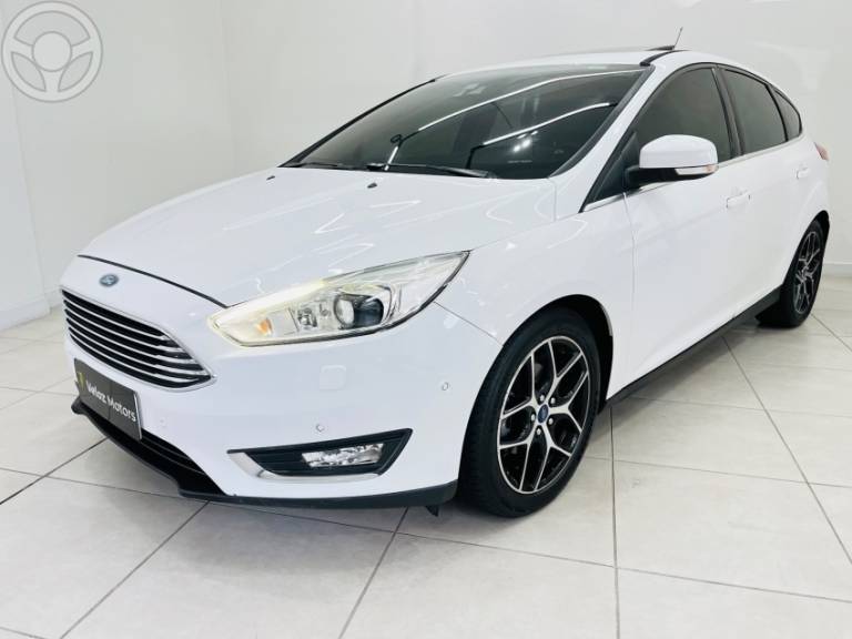 FORD - FOCUS 2.0 TITANIUM PLUS 16V FLEX 4P AUTOMÁTICO - 2015/2016 - BRANCA - R$ 74.500,00
