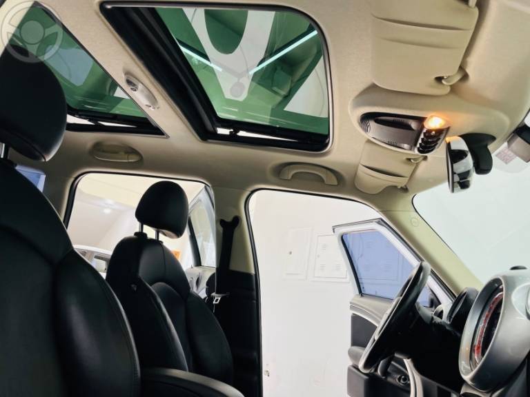 MINI - COUNTRYMAN 1.6 S ALL4 4X4 16V 184CV TURBO 4P AUTOMÁTICO - 2010/2011 - BRANCA - R$ 88.990,00