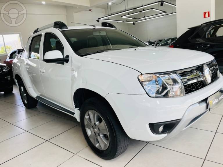 RENAULT - DUSTER OROCH 1.6 16V FLEX DYNAMIQUE 4P MANUAL - 2018/2019 - BRANCA - R$ 72.900,00