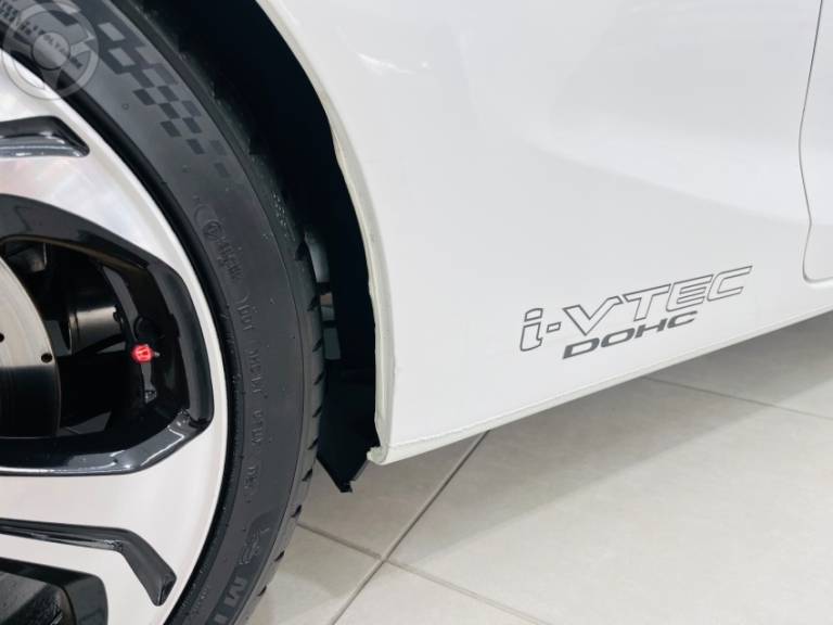 HONDA - CIVIC 2.4 SI 16V 2P MANUAL - 2014/2014 - BRANCA - R$ 139.990,00
