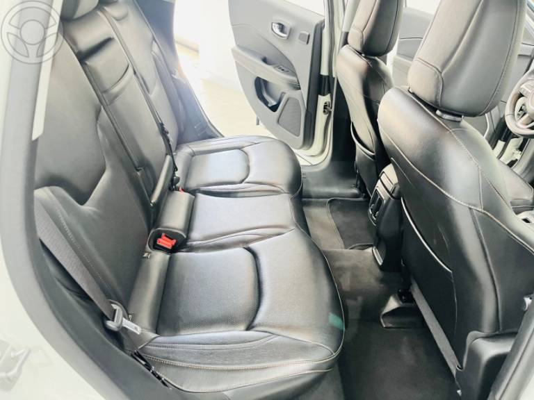 JEEP - COMPASS 2.0 16V DIESEL LONGITUDE 4X4 AUTOMÁTICO - 2018/2019 - BRANCA - R$ 124.990,00