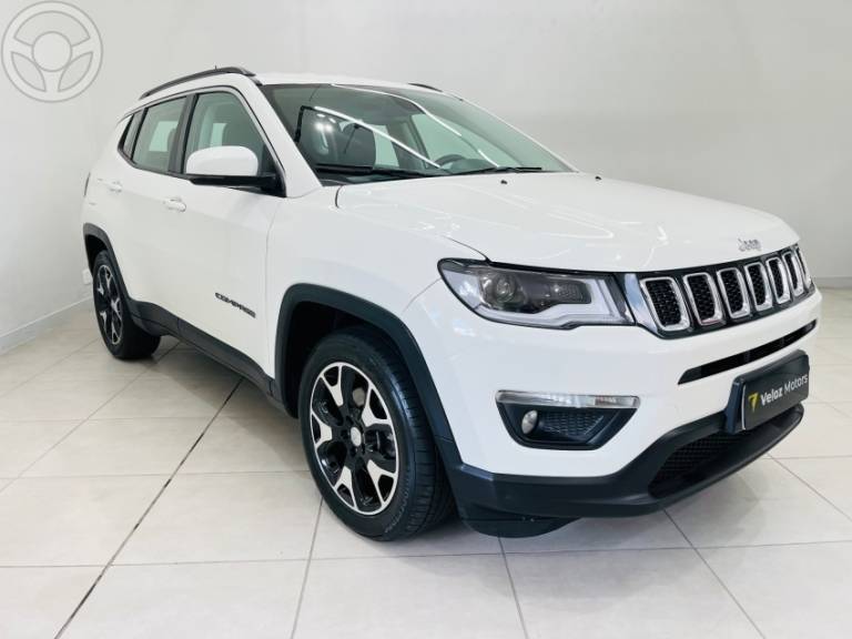 JEEP - COMPASS 2.0 16V FLEX LONGITUDE AUTOMÁTICO - 2018/2019 - BRANCA - R$ 95.900,00