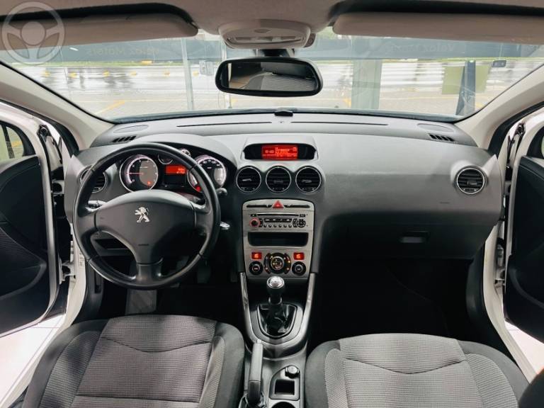 PEUGEOT - 308 1.6 ALLURE 16V FLEX 4P MANUAL - 2012/2013 - BRANCA - R$ 39.990,00
