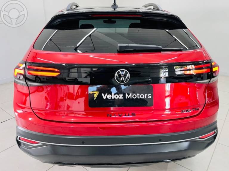 VOLKSWAGEN - NIVUS 1.0 200 TSI HIGHLINE LAUNCHING EDITION TOTAL FLEX 4P AUTOMÁTICO - 2023/2024 - VERMELHA - R$ 123.000,00