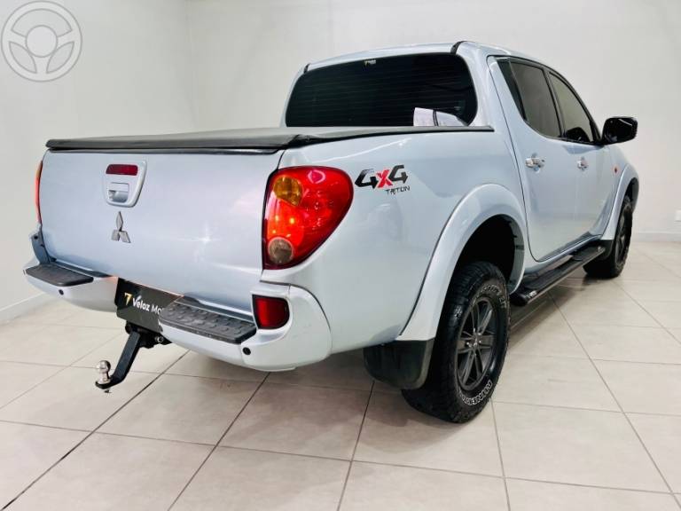 MITSUBISHI - L200 TRITON 3.2 HPE 4X4 CD 16V TURBO INTERCOOLER DIESEL 4P AUTOMÁTICO - 2009/2010 - PRATA - R$ 93.990,00