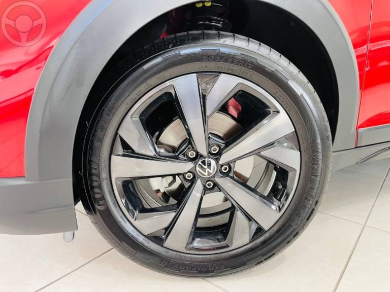 VOLKSWAGEN - NIVUS 1.0 200 TSI HIGHLINE LAUNCHING EDITION TOTAL FLEX 4P AUTOMÁTICO - 2023/2024 - VERMELHA - R$ 123.000,00