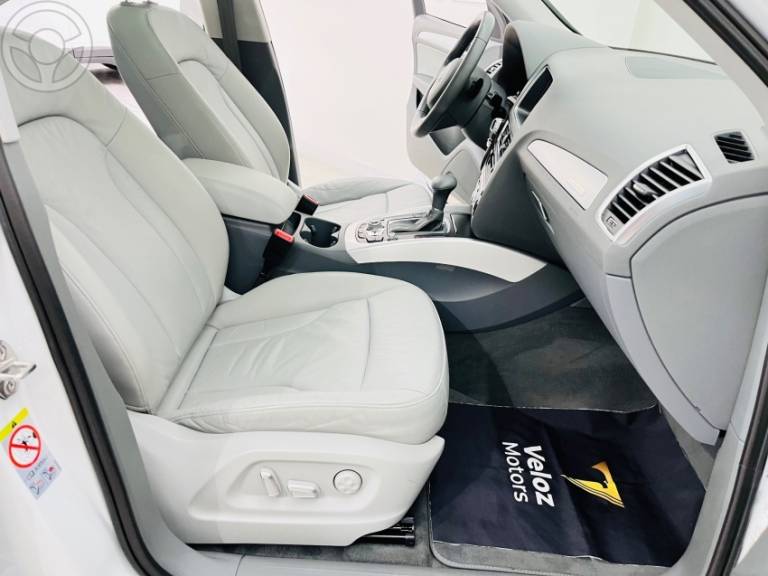 AUDI - Q5 2.0 TFSI AMBIENTE 16V 225CV 4P AUTOMÁTICO - 2015/2016 - BRANCA - R$ 99.990,00