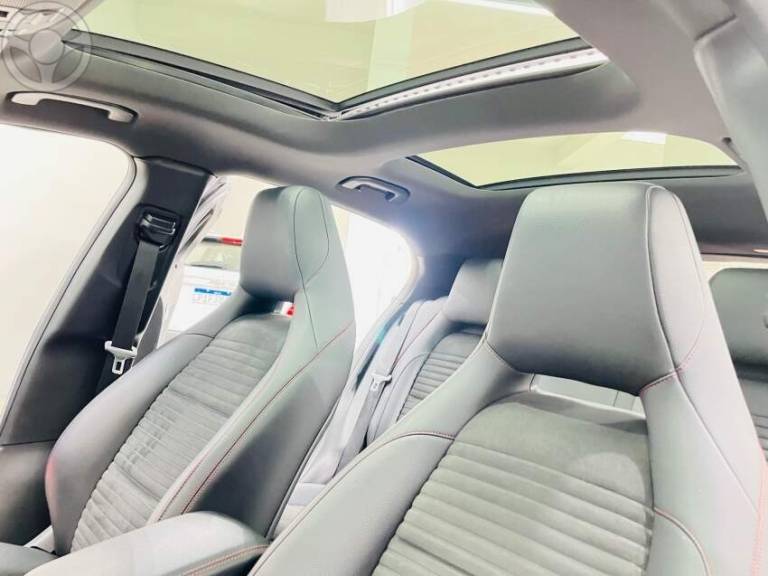 MERCEDES-BENZ - GLA 250 2.0 16V TURBO SPORT 4P AUTOMÁTICO - 2018/2018 - CINZA - R$ 157.900,00