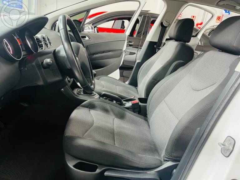 PEUGEOT - 308 1.6 ALLURE 16V FLEX 4P MANUAL - 2012/2013 - BRANCA - R$ 39.990,00