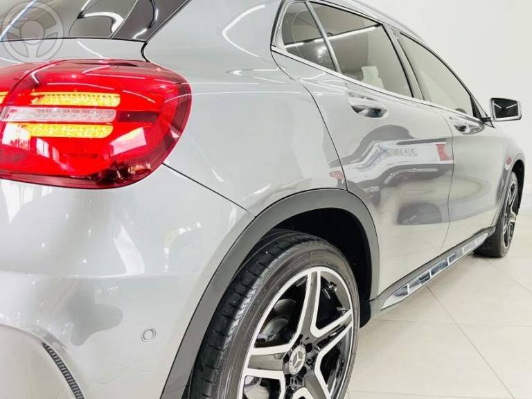 MERCEDES-BENZ - GLA 250 2.0 16V TURBO SPORT 4P AUTOMÁTICO - 2018/2018 - CINZA - R$ 157.900,00