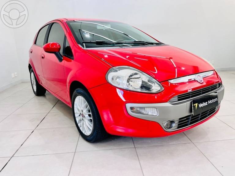 FIAT - PUNTO 1.6 ESSENCE 16V FLEX 4P MANUAL - 2013/2014 - VERMELHA - R$ 43.900,00