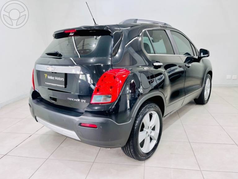 CHEVROLET - TRACKER 1.8 MPFI LTZ 4X2 16V FLEX 4P AUTOMÁTICO - 2014/2014 - PRETA - R$ 69.900,00