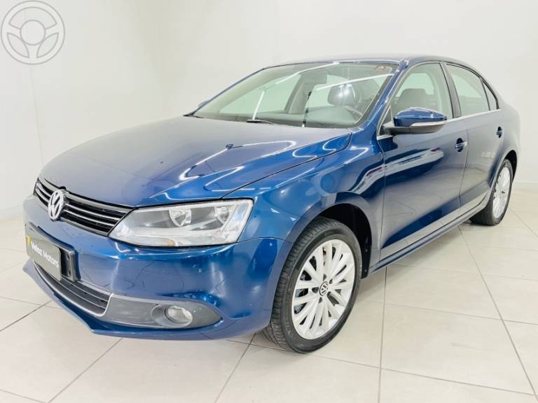 VOLKSWAGEN - JETTA 2.0 TSI HIGHLINE 200CV 4P TIPTRONIC - 2012/2013 - AZUL - R$ 70.900,00