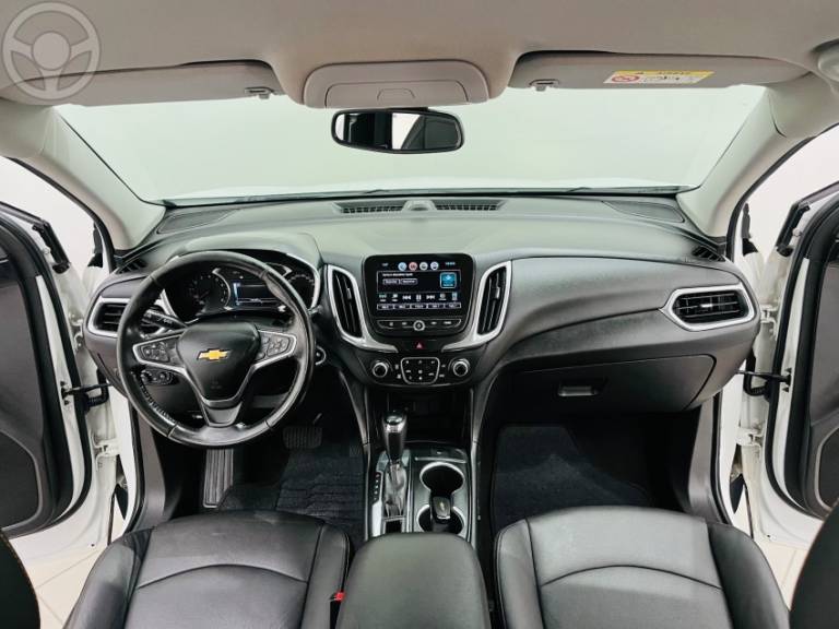 CHEVROLET - EQUINOX 2.0 16V TURBO LT AUTOMÁTICO - 2017/2018 - BRANCA - R$ 102.900,00