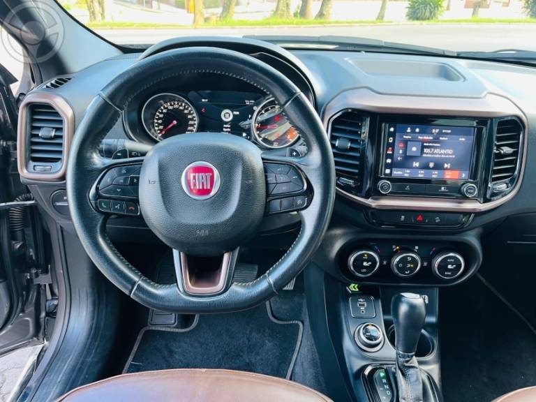FIAT - TORO 2.0 16V TURBO DIESEL RANCH AT 4X4 AUTOMÁTICO - 2020/2021 - CINZA - R$ 129.990,00