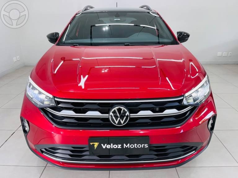 VOLKSWAGEN - NIVUS 1.0 200 TSI HIGHLINE LAUNCHING EDITION TOTAL FLEX 4P AUTOMÁTICO - 2023/2024 - VERMELHA - R$ 123.000,00