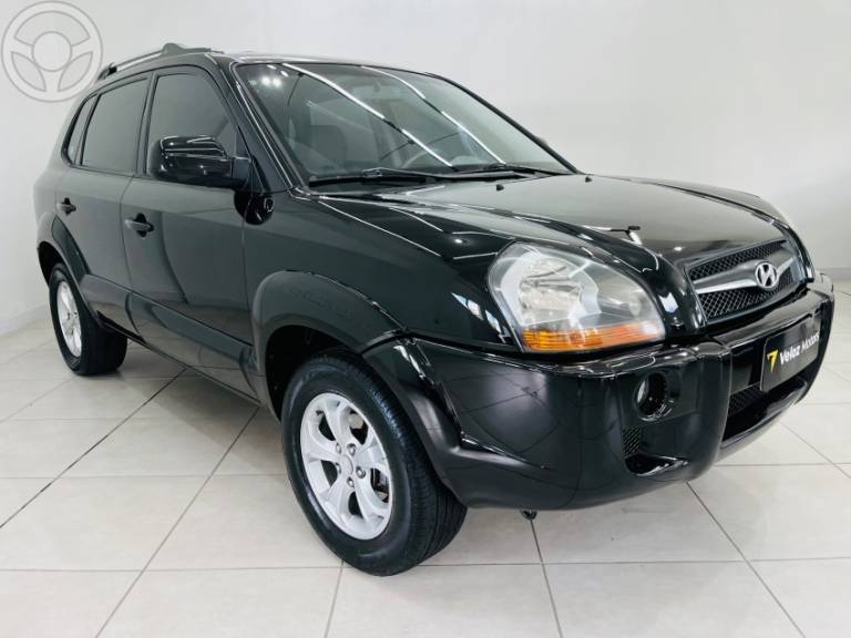 HYUNDAI - TUCSON 2.0 MPFI GLS 16V 143CV 2WD FLEX 4P AUTOMÁTICO - 2013/2014 - PRETA - R$ 58.900,00