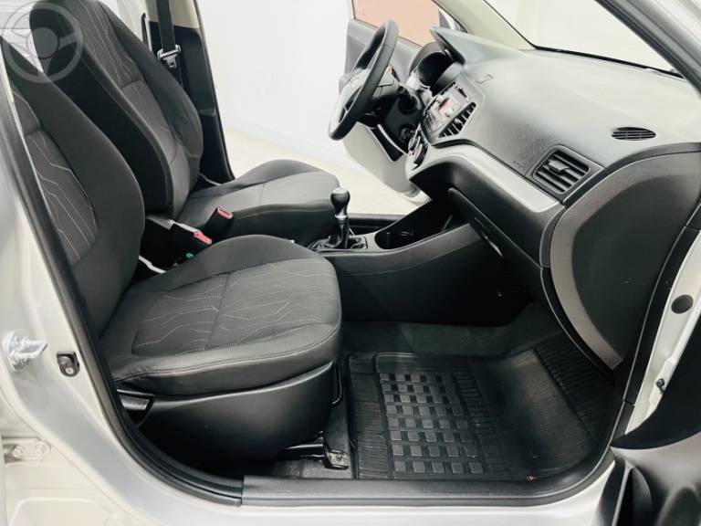 KIA MOTORS - PICANTO 1.0 EX4 12V FLEX 4P MANUAL - 2012/2012 - PRATA - R$ 37.990,00