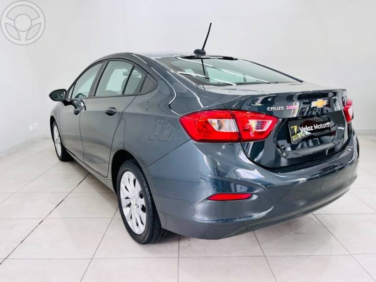 CHEVROLET - CRUZE 1.4 TURBO LT 16V FLEX 4P AUTOMÁTICO - 2018/2019 - CINZA - R$ 92.900,00