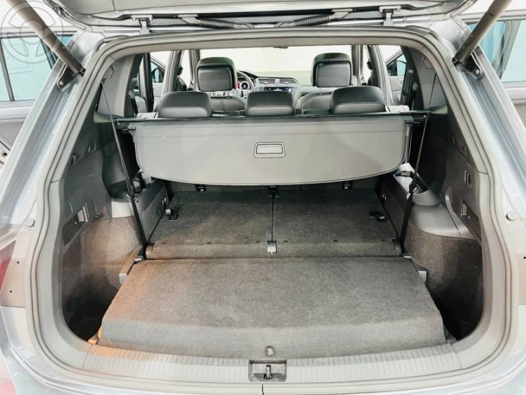 VOLKSWAGEN - TIGUAN 2.0 TSI R-LINE 16V TURBO 4P TIPTRONIC - 2020/2020 - CINZA - R$ 174.990,00