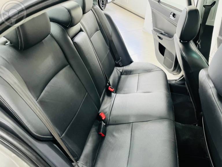 MITSUBISHI - LANCER 2.0 CVT 16V 4P AUTOMÁTICO - 2012/2013 - PRATA - R$ 65.990,00
