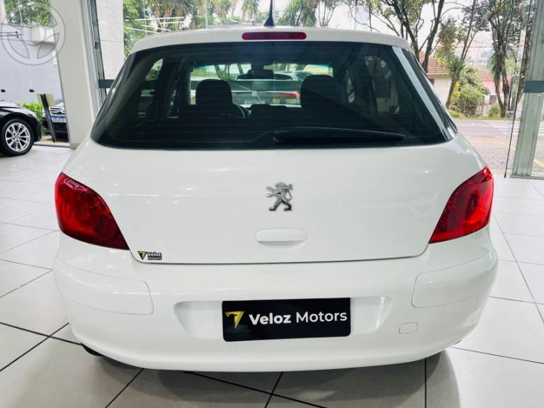 PEUGEOT - 307 1.6 PRESENCE PACK 16V FLEX 4P MANUAL - 2010/2011 - BRANCA - R$ 31.500,00