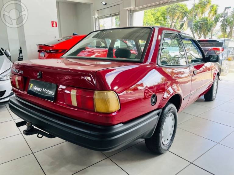 FORD - VERONA 1.8 LX 8V 2P MANUAL - 1992/1992 - VERMELHA - R$ 14.990,00