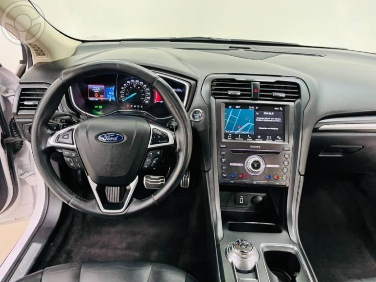 FORD - FUSION 2.0 TITANIUM AWD 16V 4P AUTOMÁTICO - 2016/2017 - BRANCA - R$ 104.900,00