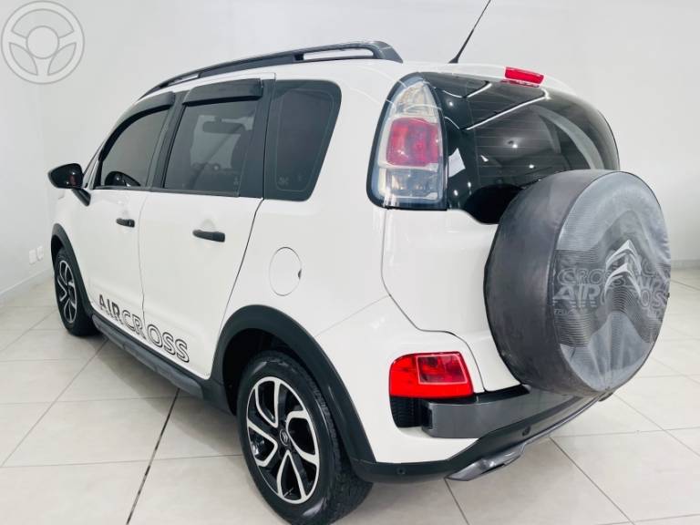 CITROËN - AIRCROSS 1.6 TENDANCE 16V FLEX 4P MANUAL - 2014/2015 - BRANCA - R$ 43.900,00