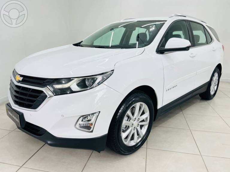 CHEVROLET - EQUINOX 2.0 16V TURBO LT AUTOMÁTICO - 2017/2018 - BRANCA - R$ 102.900,00