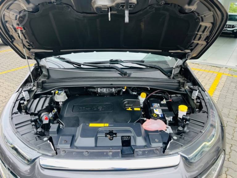 FIAT - TORO 2.0 16V TURBO DIESEL VOLCANO 4WD AUTOMÁTICO - 2021/2022 - CINZA - R$ 134.500,00