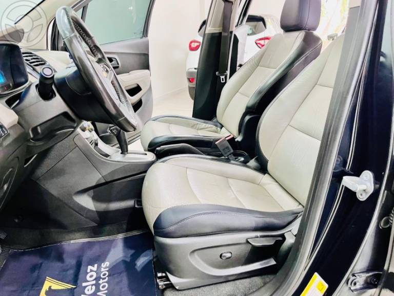 CHEVROLET - TRACKER 1.8 MPFI LTZ 4X2 16V FLEX 4P AUTOMÁTICO - 2014/2014 - PRETA - R$ 69.900,00