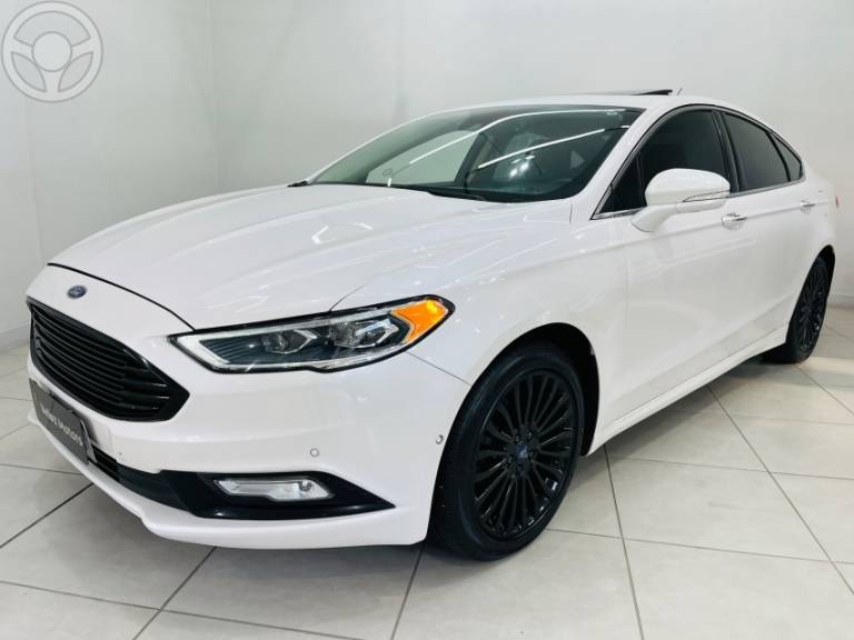 FORD - FUSION 2.0 TITANIUM AWD 16V 4P AUTOMÁTICO - 2016/2017 - BRANCA - R$ 104.900,00