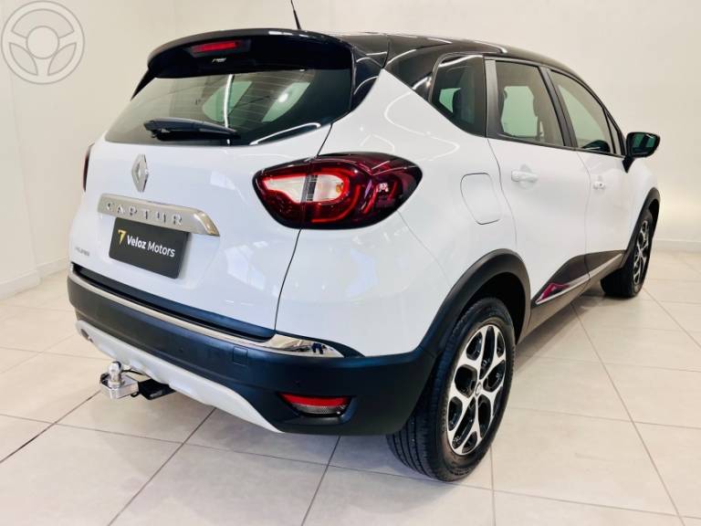 RENAULT - CAPTUR 2.0 16V FLEX INTENSE AUTOMÁTICO - 2019/2019 - BRANCA - R$ 79.900,00